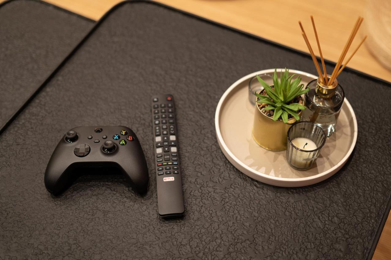 Apartament Capsule Japon - Jacuzzi - Netflix & Ecran Cinema - Xbox Trith-Saint-Leger Zewnętrze zdjęcie