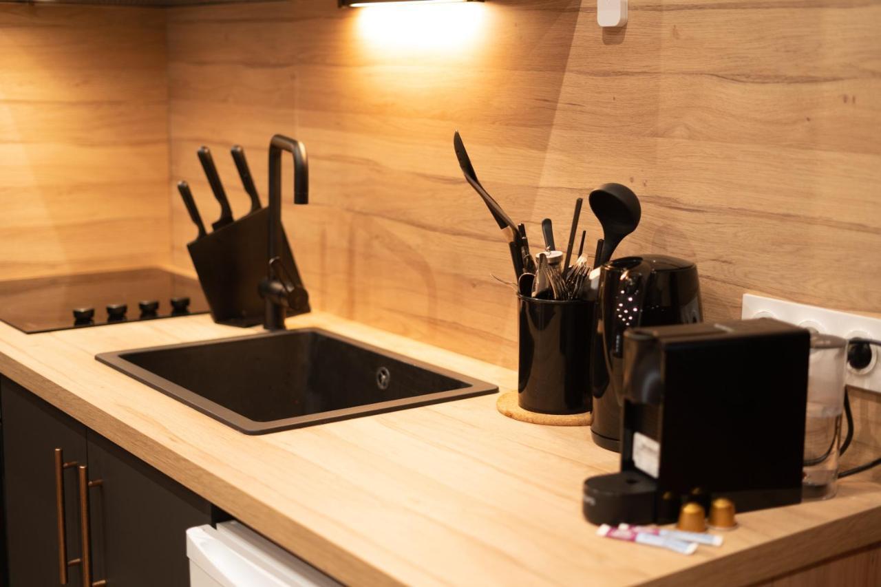 Apartament Capsule Japon - Jacuzzi - Netflix & Ecran Cinema - Xbox Trith-Saint-Leger Zewnętrze zdjęcie